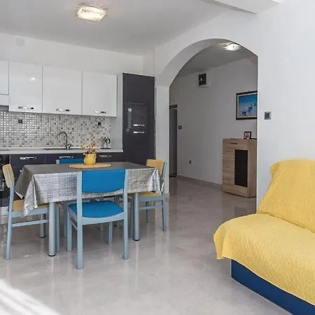 Apartment Pletkovic Tribunj (Sibenik-Knin)