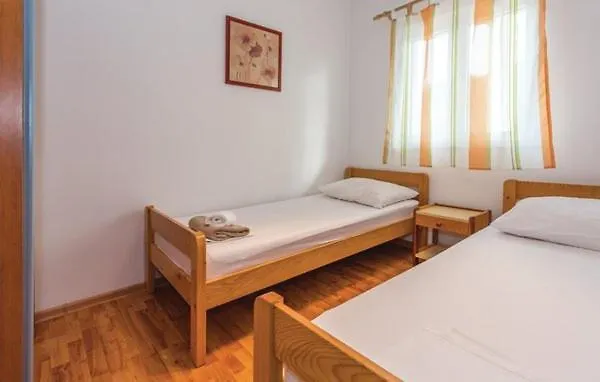 Pletkovic * Трибунь